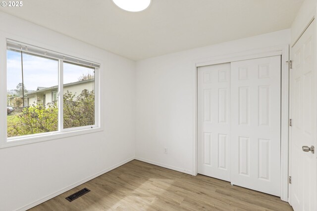 6253 SW 204th Pl, Beaverton, OR 97078 - bathroom with vanity and bathing tub / shower combination