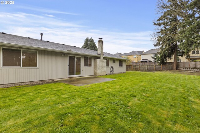 6253 SW 204th Pl, Beaverton, OR 97078 - fenced backyard with a residential view and a vegetable garden