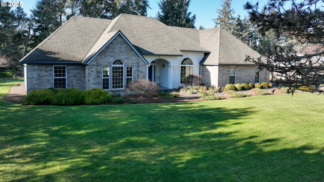 view of front of house featuring a front yard