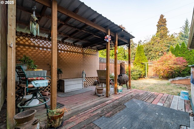 860 Adams St, Eugene, OR 97402 - view of wooden deck