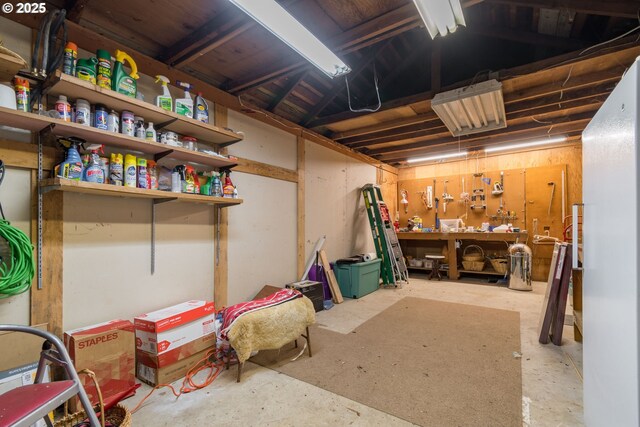 860 Adams St, Eugene, OR 97402 - basement with a workshop area