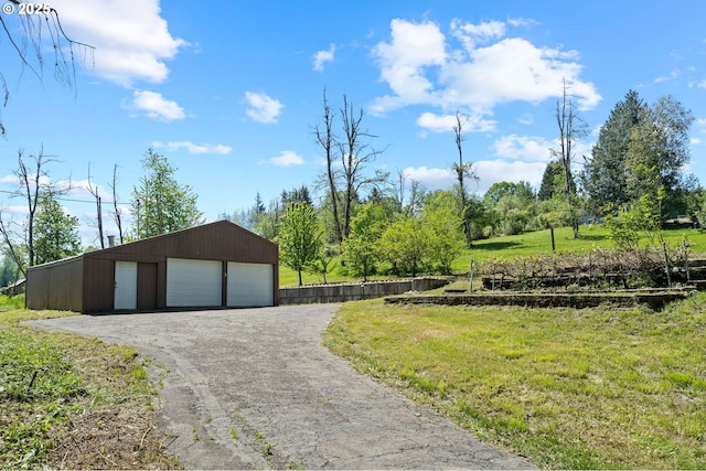 view of detached garage