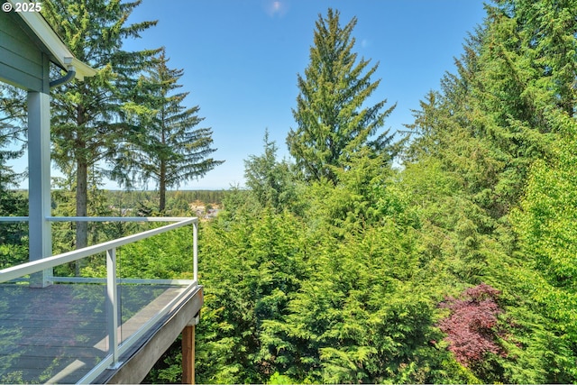 3563 Jake Mann Ln, Florence, OR 97439 - view of yard featuring a balcony