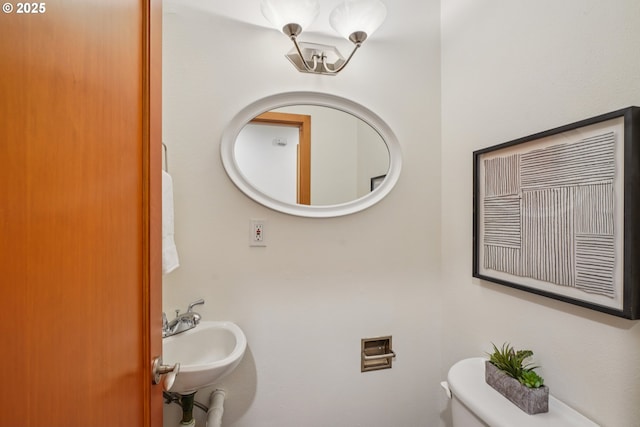 630 SW Viewmont Dr, Portland, OR 97225 - half bath featuring toilet and a sink