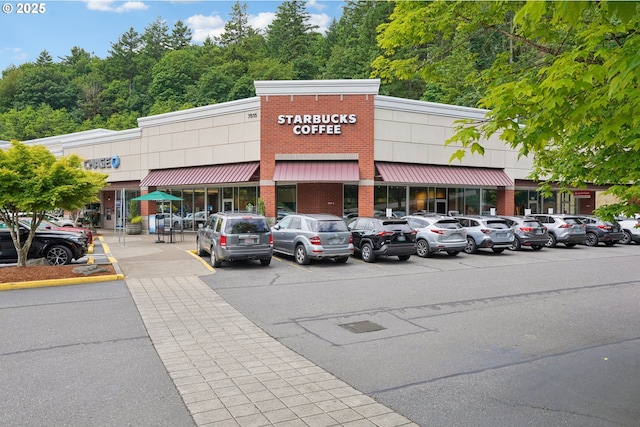 630 SW Viewmont Dr, Portland, OR 97225 - view of commercial property featuring uncovered parking