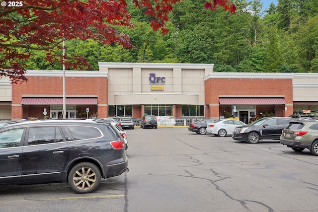 630 SW Viewmont Dr, Portland, OR 97225 - view of commercial property with uncovered parking