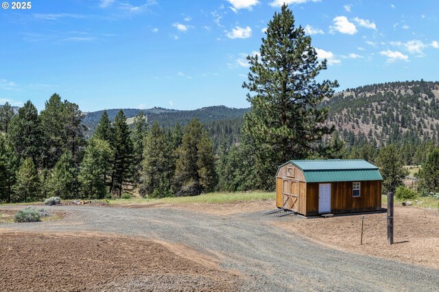 0 Hwy 395, Mount Vernon, OR 97865 - view of mountain backdrop featuring a forest