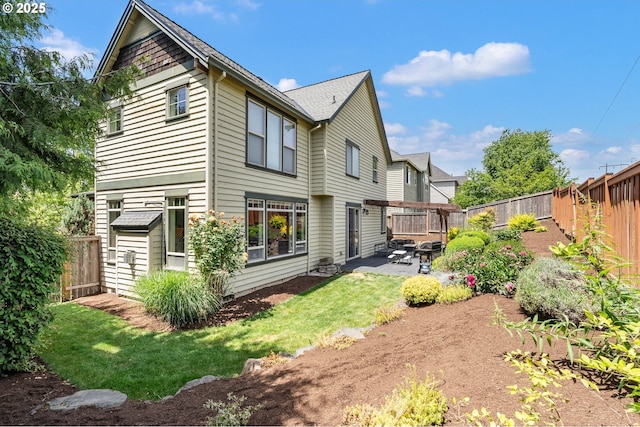 14390 SW Connor Pl, Portland, OR 97224 - rear view of property featuring a patio area and a fenced backyard