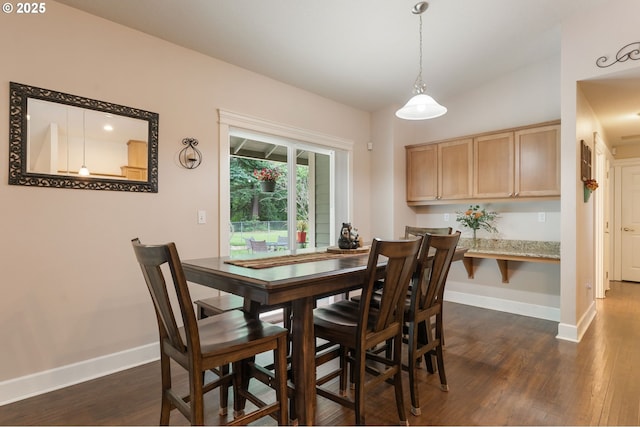 31529 SE Eagle Cliff Ln, Eagle Creek, OR 97022 - dining room featuring dark wood finished floors and baseboards