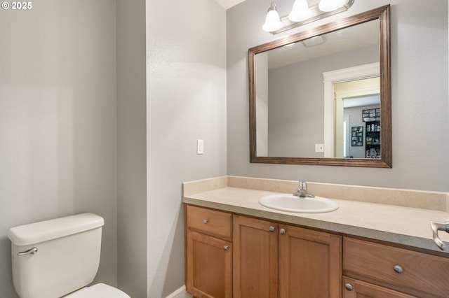 31529 SE Eagle Cliff Ln, Eagle Creek, OR 97022 - bathroom with toilet and vanity