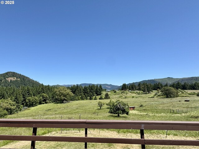 736 Ferguson Ln, Days Creek, OR 97429