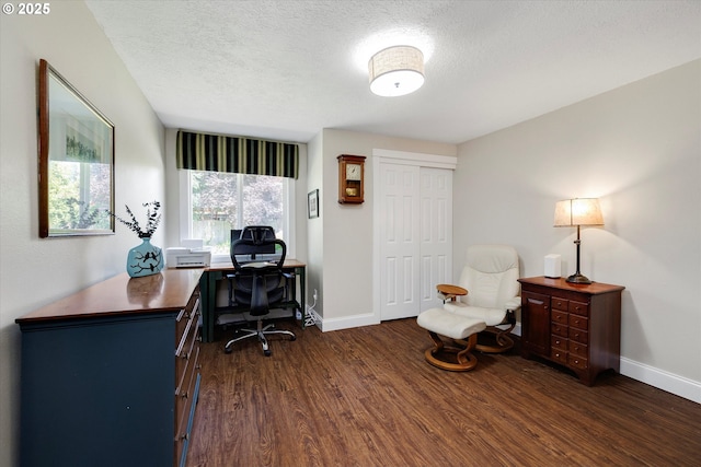 2648 SE Risley Ave, Milwaukie, OR 97267 - office area featuring wood finished floors and a textured ceiling