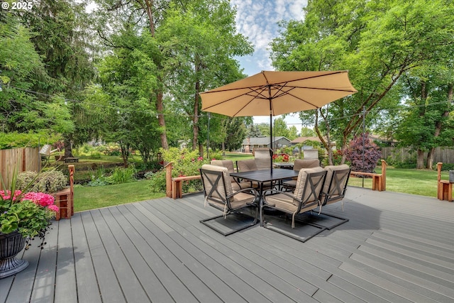 2648 SE Risley Ave, Milwaukie, OR 97267 - wooden terrace with outdoor dining area