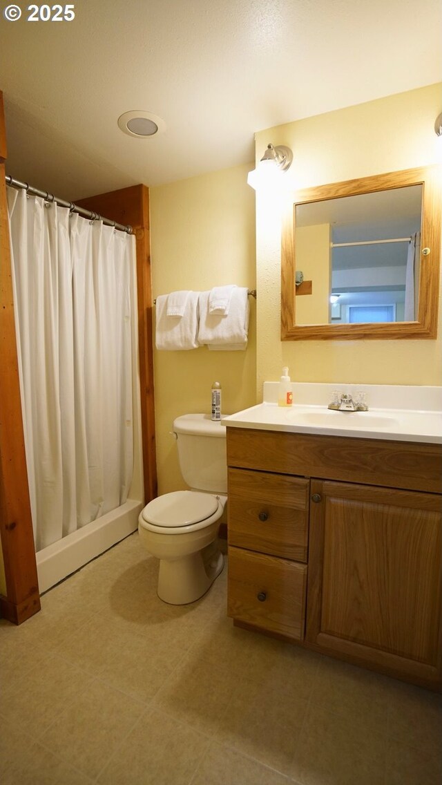 145 E Franklin Ave, Dayville, OR 97825 - full bath with vanity and a shower with shower curtain