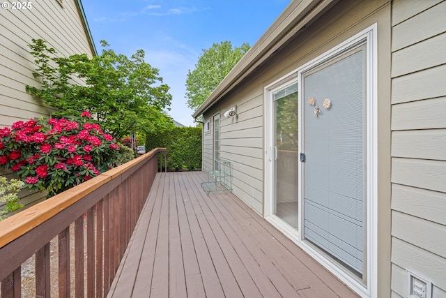 1939 NE Harewood Pl, Hillsboro, OR 97124 - view of wooden terrace