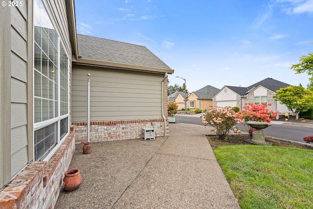 1939 NE Harewood Pl, Hillsboro, OR 97124 - view of yard featuring a residential view