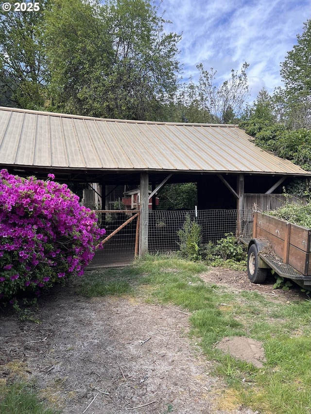 42799 Leaburg Dr, Walterville, OR 97489 - exterior space