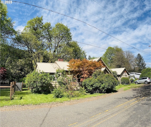 42799 Leaburg Dr, Walterville, OR 97489 - exterior space with fence