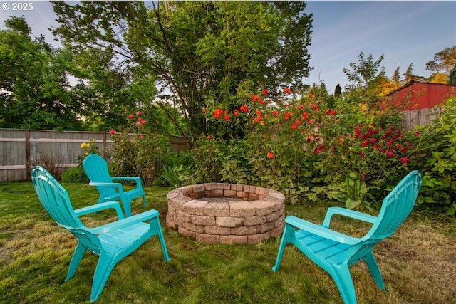2450 Eddy Ave NE, Salem, OR 97301 - view of yard featuring an outdoor fire pit