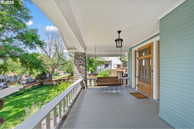 1001 NW Despain Ave, Pendleton, OR 97801 - porch featuring a yard