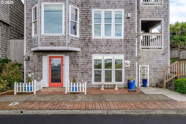 view of front of house