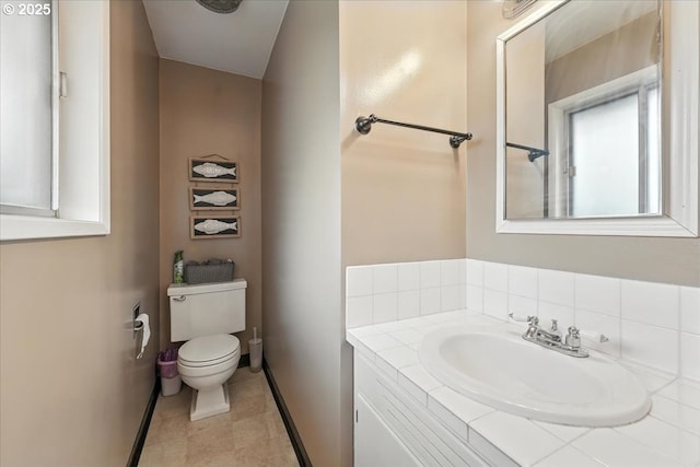 3002 17th Ave, Forest Grove, OR 97116 - bathroom with vanity and backsplash