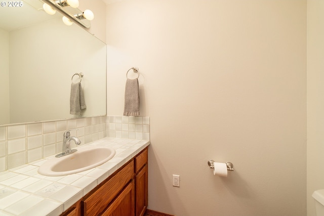 12015 SE Regal Ct, Clackamas, OR 97015 - bathroom with tasteful backsplash and vanity