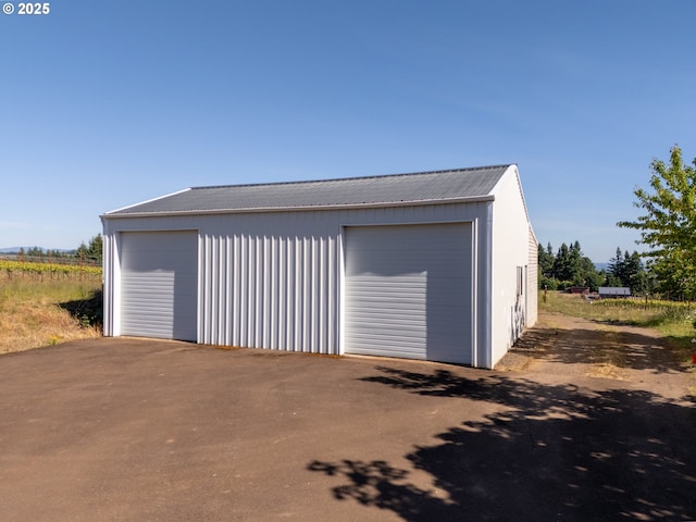 20700 SE Cherry Blossom Ln, Amity, OR 97101 - view of detached garage