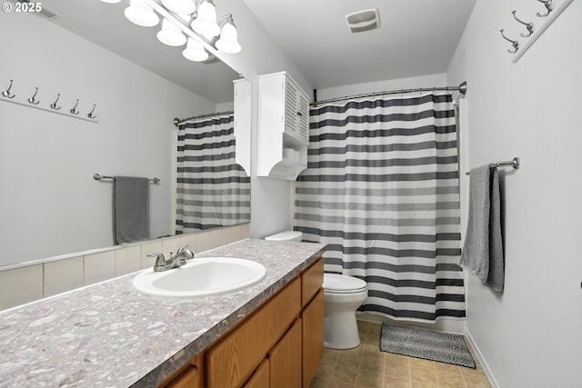 2137 N Q St, Washougal, WA 98671 - bathroom with vanity and a shower with shower curtain