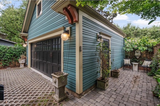 2517 NE 21st Ave, Portland, OR 97212 - view of garage