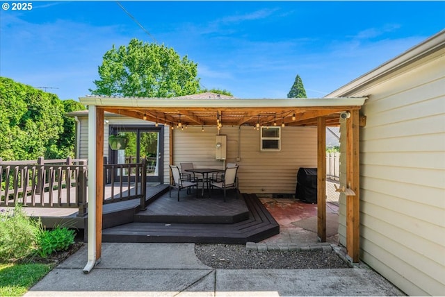 2185 Laurel Ave, Salem, OR 97301 - wooden terrace featuring outdoor dining area
