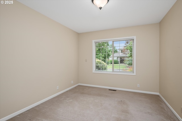 2053 Lakeview Dr, Eugene, OR 97408 - empty room with light carpet and baseboards