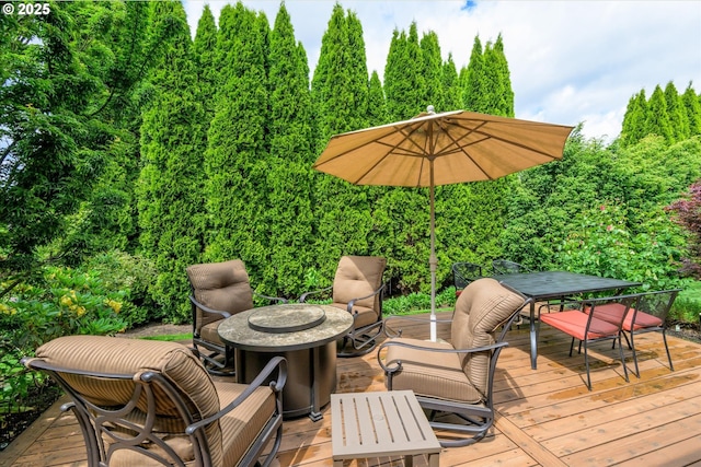 2053 Lakeview Dr, Eugene, OR 97408 - wooden terrace featuring outdoor dining space