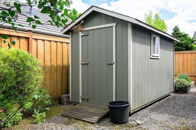2053 Lakeview Dr, Eugene, OR 97408 - view of shed with a fenced backyard