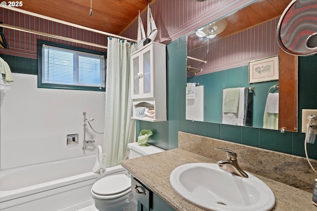 320 El Rotundo Ave, Lincoln City, OR 97367 - full bath featuring shower / bath combo, vanity, and toilet