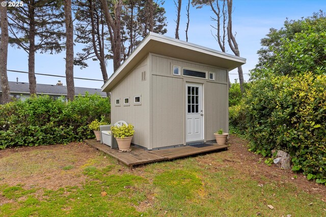 320 El Rotundo Ave, Lincoln City, OR 97367 - view of shed