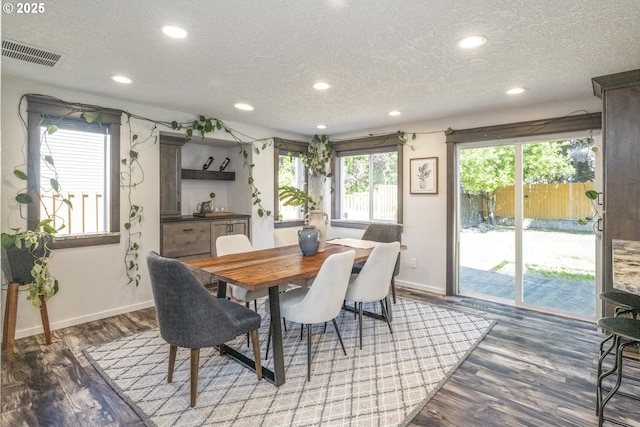 2005 SW Stella Way, Troutdale, OR 97060 - dining room featuring a textured ceiling, baseboards, recessed lighting, and wood finished floors
