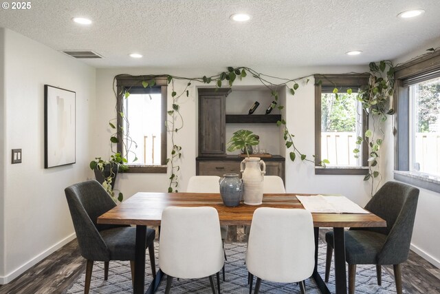 2005 SW Stella Way, Troutdale, OR 97060 - dining area with a textured ceiling, recessed lighting, baseboards, and dark wood finished floors