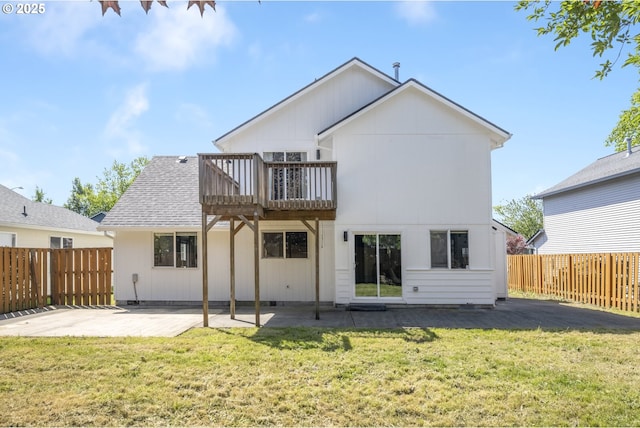 2005 SW Stella Way, Troutdale, OR 97060 - back of property with a patio area