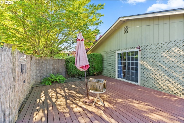 3131 Alyndale Dr, Eugene, OR 97404 - wooden terrace featuring a fenced backyard