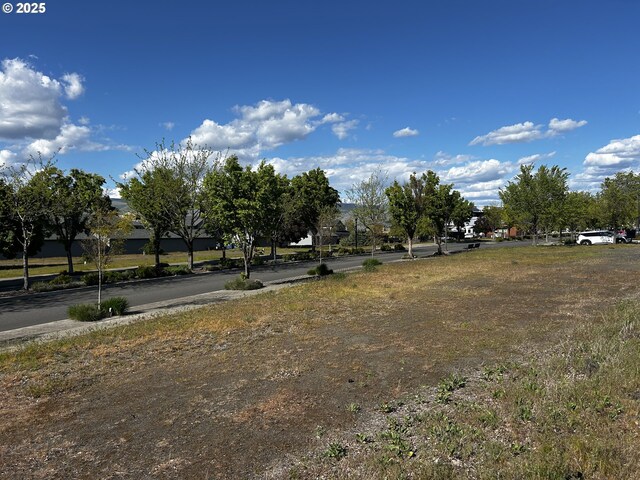 1700 Lone Pine Blvd, The Dalles, OR 97058