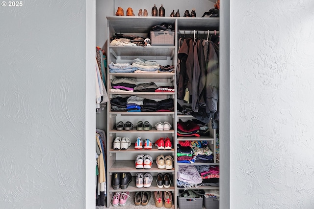 3430 Breezewood Ave, Eugene, OR 97405 - view of closet