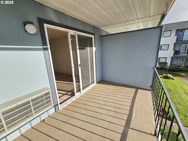 950 Evergreen Rd Unit 207, Woodburn, OR 97071 - view of balcony