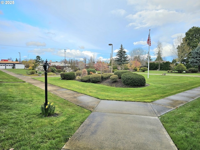 950 Evergreen Rd Unit 207, Woodburn, OR 97071 - view of home's community with a yard