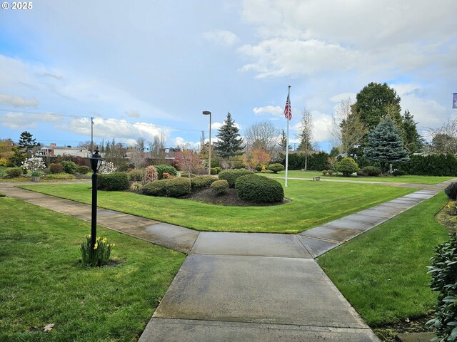 950 Evergreen Rd Unit 207, Woodburn, OR 97071 - view of home's community featuring a yard