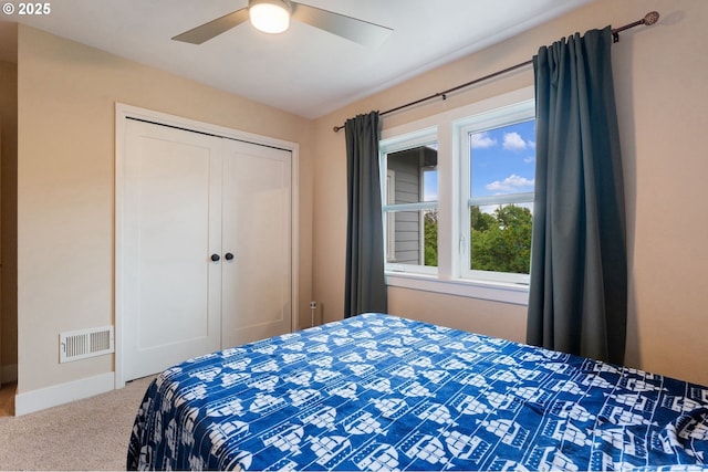 4349 NE Glisan St, Portland, OR 97213 - bedroom featuring carpet, a closet, baseboards, and a ceiling fan