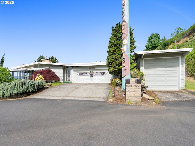 6002 E Evergreen Blvd, Vancouver, WA 98661 - view of front of house featuring a garage