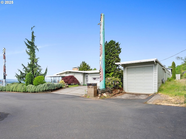 6002 E Evergreen Blvd, Vancouver, WA 98661 - view of front of house featuring a garage
