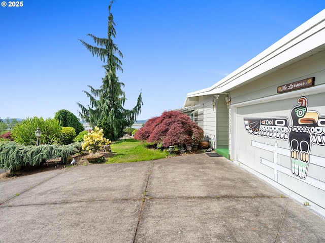 6002 E Evergreen Blvd, Vancouver, WA 98661 - view of side of property with concrete driveway