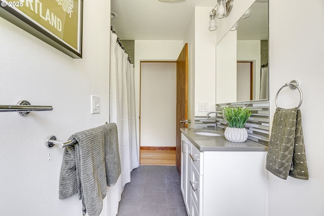6220 SW 45th Ave, Portland, OR 97221 - full bathroom featuring vanity and tile patterned floors